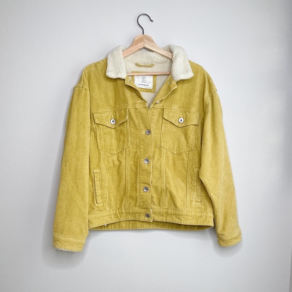 Cotton On Jackets & Blazers - Sherpa lined collar trucker jacket